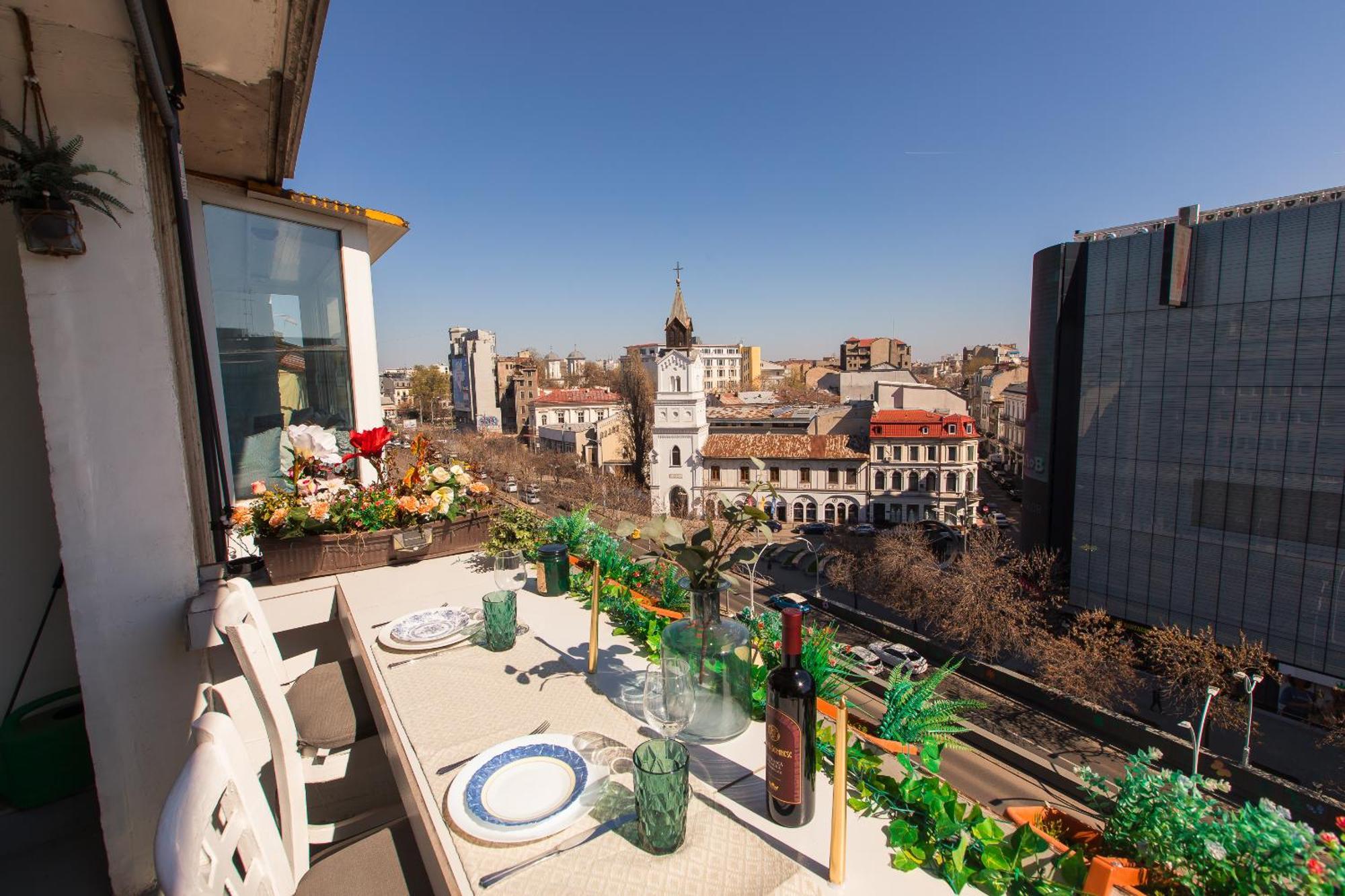 Old Town Apartment With Amazing View From The Balcony Βουκουρέστι Εξωτερικό φωτογραφία